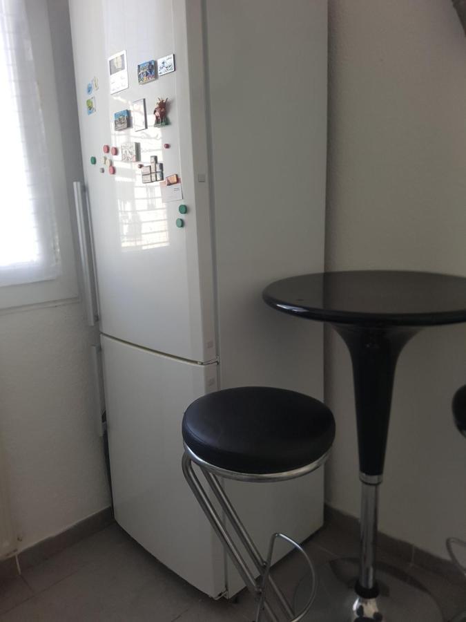 Logement Entier - Appartement T4 Hypercentre Dans Une Rue Calme - Stationnement Gratuit Tarbes Exterior foto